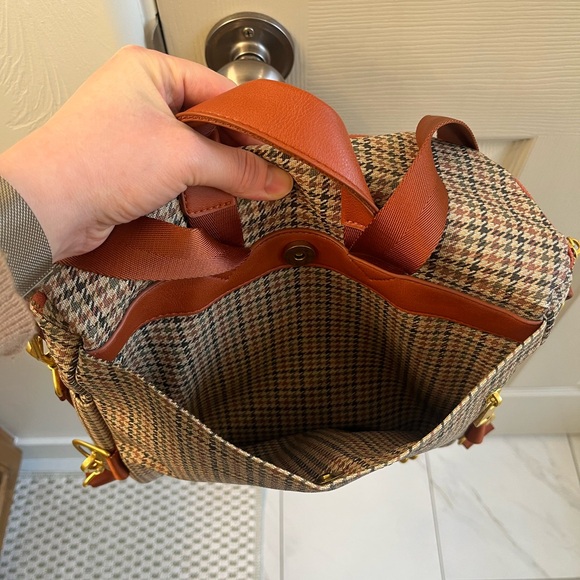 Fawn Design | The Mini | Houndstooth Diaper Bag Backpack with Gold Accents - Picture 5 of 5